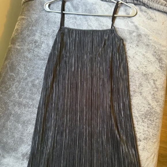 Oak and Fort Black Plisse Dress - Picture 1 of 1